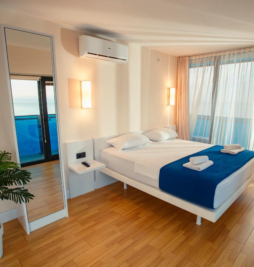 Panorama Orbi City Center Suite Батуми Экстерьер фото