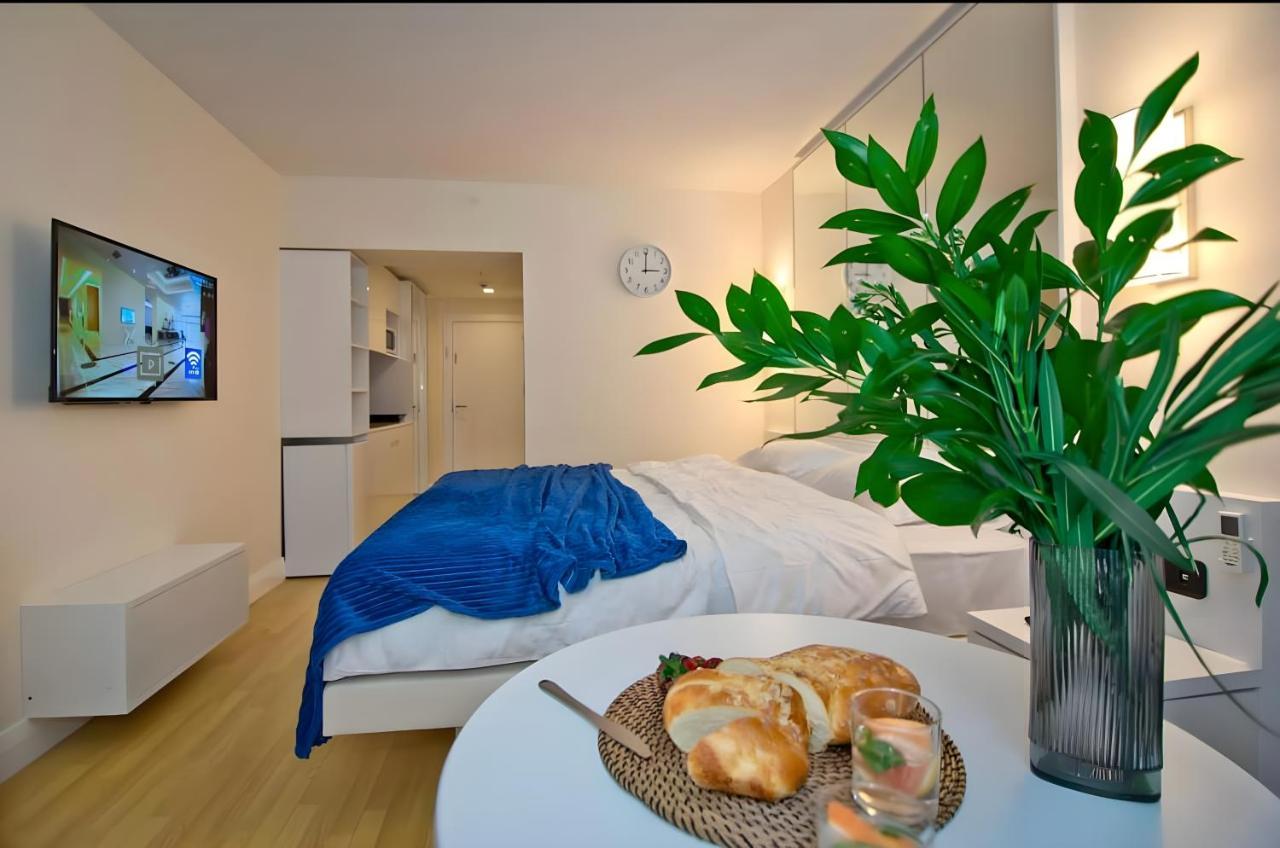 Panorama Orbi City Center Suite Батуми Экстерьер фото